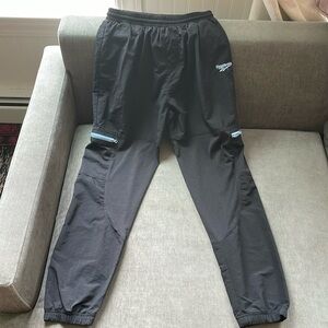 Reebok ASOS joggers track pant black and blue with mesh panels size small